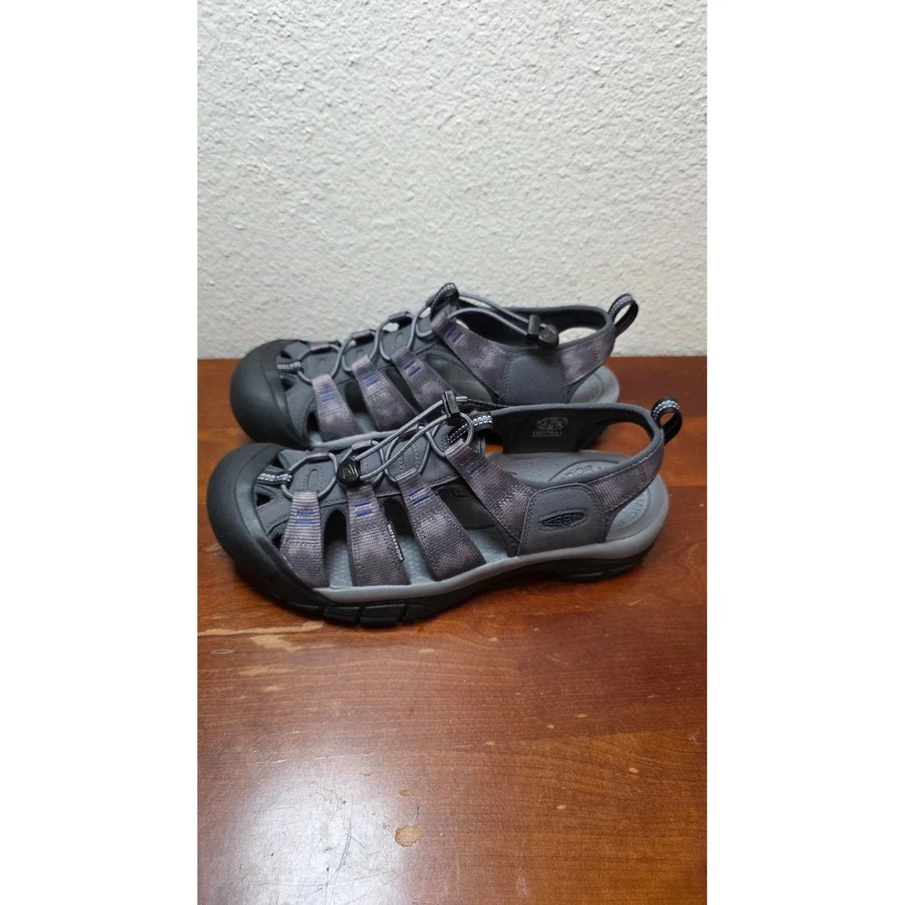 NWOT Keen Clearwater CNX‎ Sandals Mens 11.5 Grey Waterproof Hiking Fisherman Out